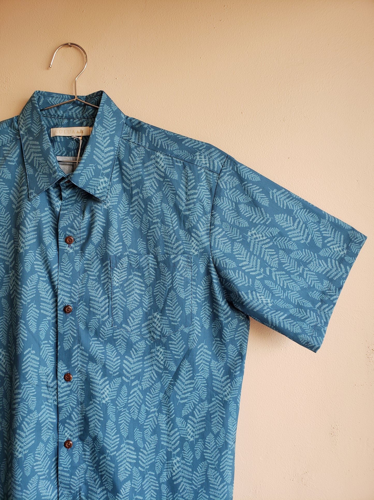 Aloha Shirt Ocean Wahine Noho Mauna