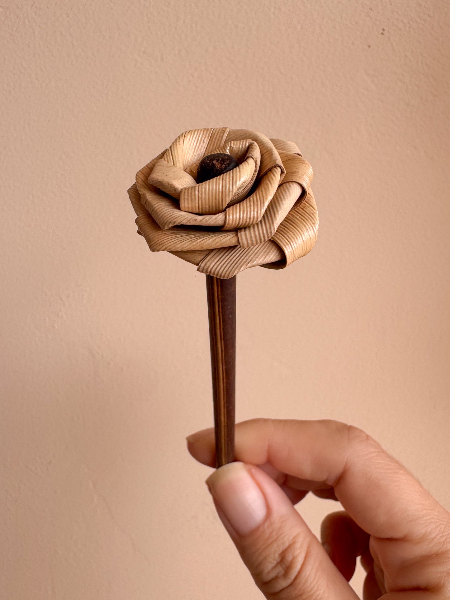 Lauhala Rose Hair Pick