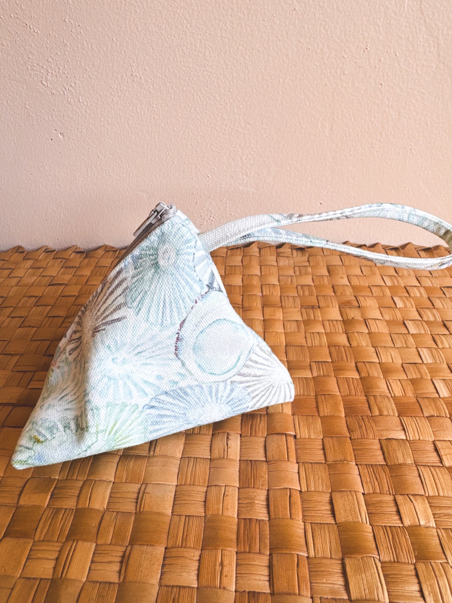 Mauna Pouch