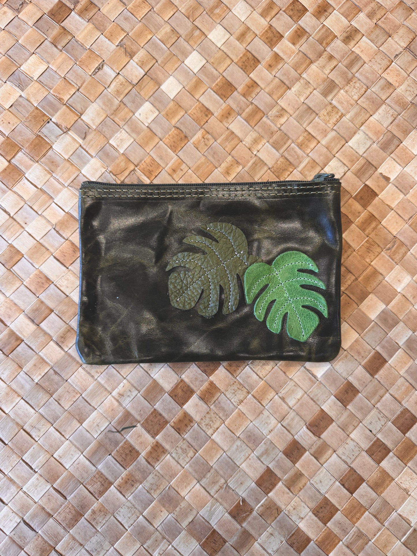 Leather Leʻaleʻa Zip Pouch