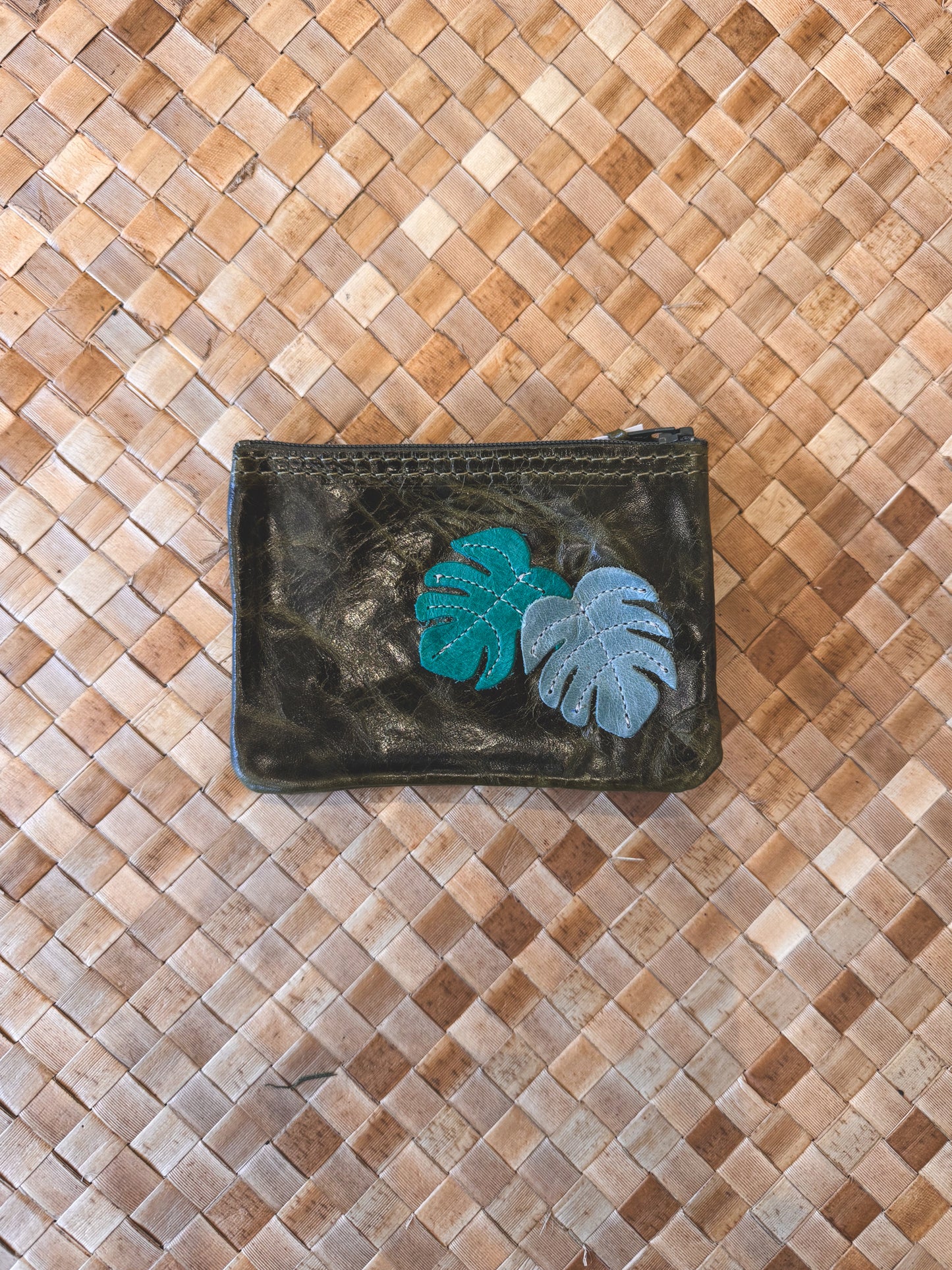 Leather Leʻaleʻa Zip Pouch